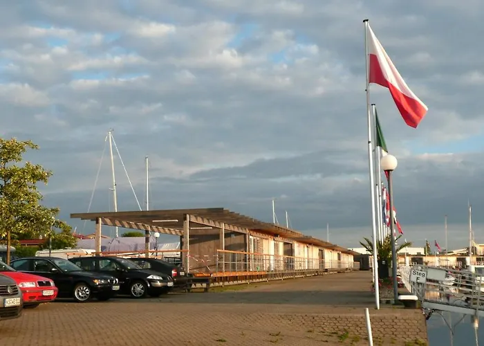 Ferienhaus Floating Comfort - Schwimmende - Haus 7 Kröslin